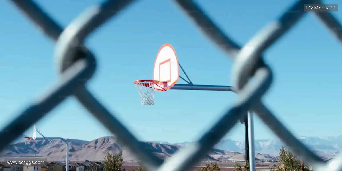 🎧官方正品周边直供，把赛场荣耀穿在身上！🏅